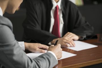 珠海律師在線免費法律咨詢 全方位專業(yè)法律服務(wù)指南